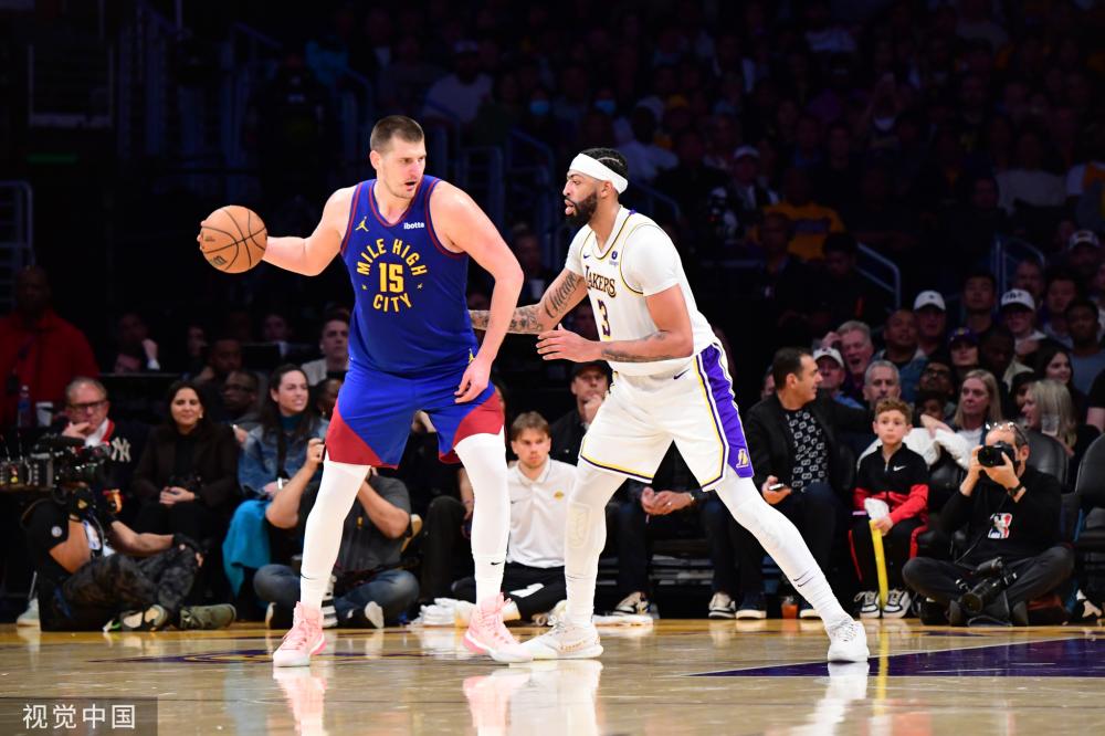 场简单的比 场简单的比