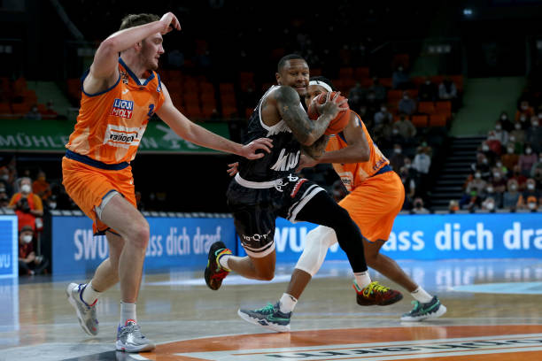 且具备强大 且具备强大